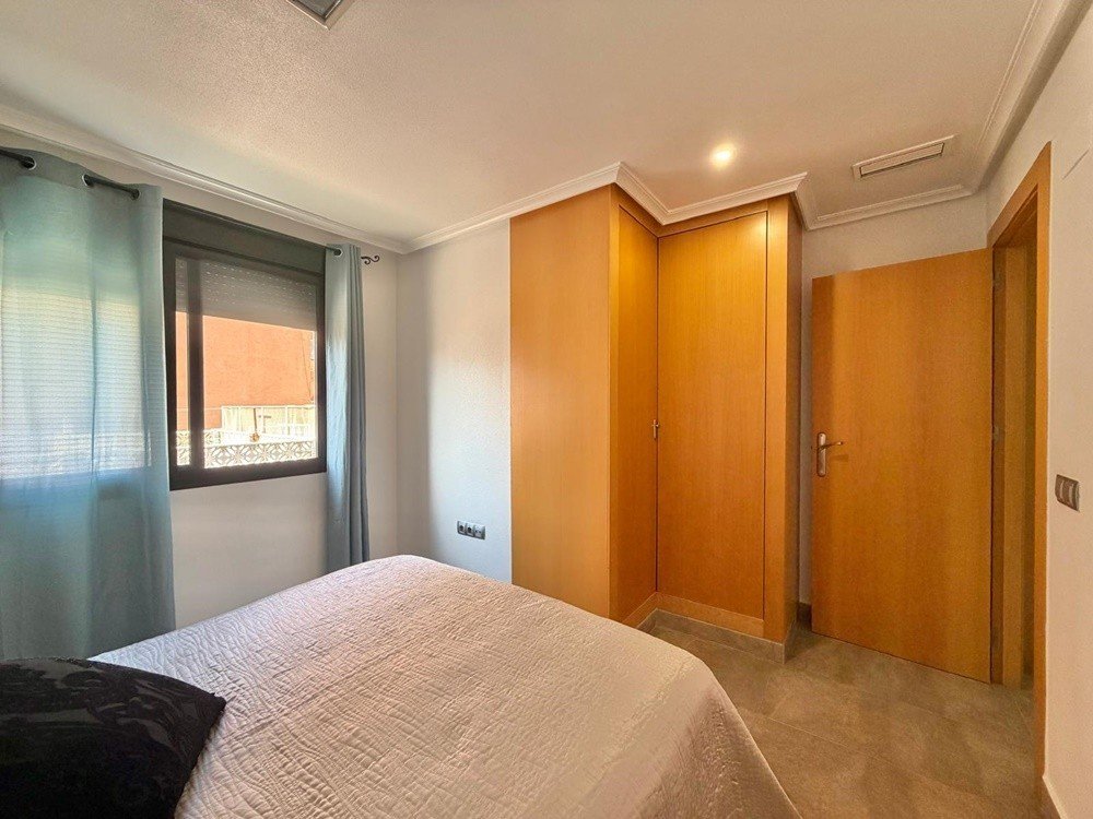 Flat in Torrevieja — image 13